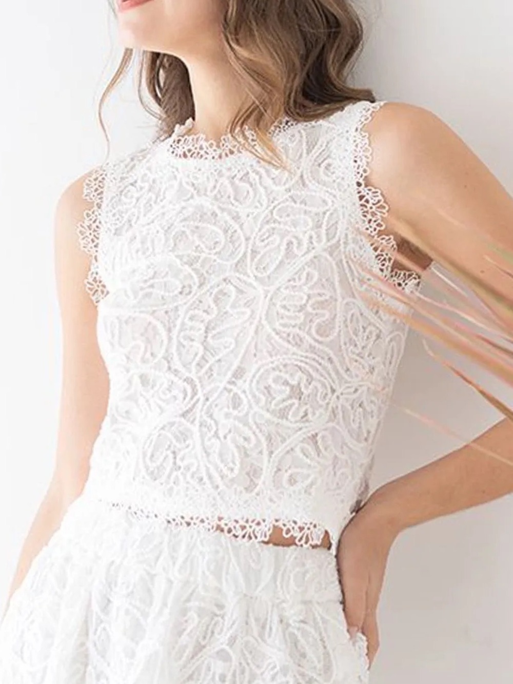 Chicwish Diva Full Lace Crop Top In White M